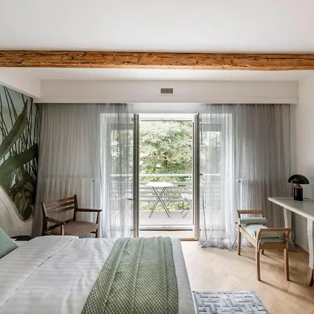 Entire Interwar Grabyte By Pine Forest On The Bank Of The River- 8min By Car From Old Town * Κάουνας