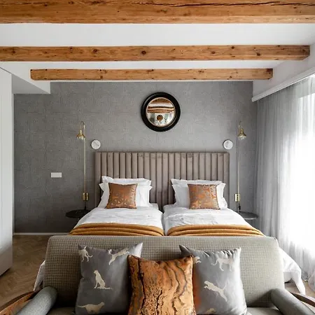 Entire Interwar Grabyte By Pine Forest On The Bank Of The River- 8min By Car From Old Town Kaunas