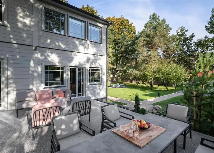 Entire Interwar Grabyte By Pine Forest On The Bank Of The River- 8min By Car From Old Town Vila Kaunas