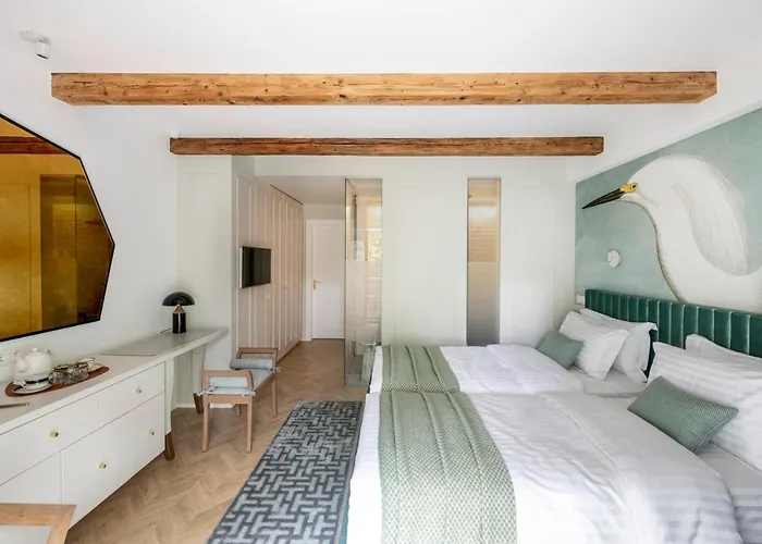 Vila Entire Interwar Grabyte By Pine Forest On The Bank Of The River- 8min By Car From Old Town