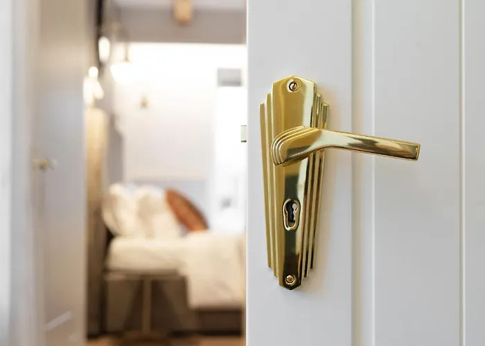 Vila Entire Interwar Grabyte By Pine Forest On The Bank Of The River- 8min By Car From Old Town