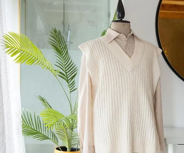 Entire Interwar Grabyte By Pine Forest On The Bank Of The River- 8min By Car From Old Town Vila Kaunas