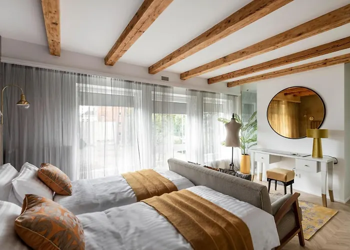 Entire Interwar Grabyte By Pine Forest On The Bank Of The River- 8min By Car From Old Town Vila *