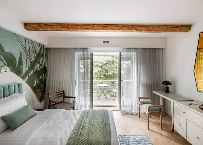 Entire Interwar Grabyte By Pine Forest On The Bank Of The River- 8min By Car From Old Town * Kaunas