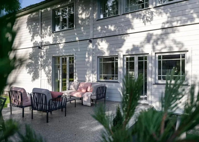 Entire Interwar Grabyte By Pine Forest On The Bank Of The River- 8min By Car From Old Town Vila Kaunas