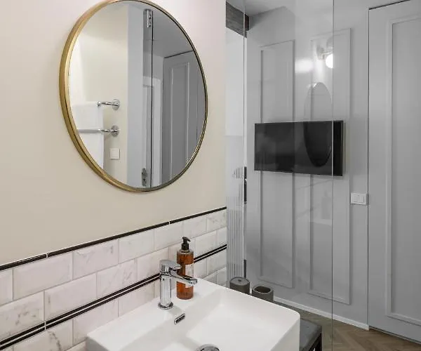 Vila Entire Interwar Grabyte By Pine Forest On The Bank Of The River- 8min By Car From Old Town *