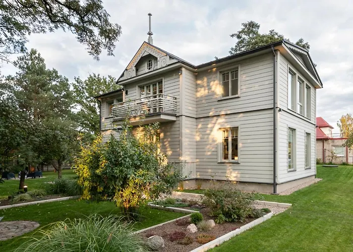 Entire Interwar Grabyte By Pine Forest On The Bank Of The River- 8min By Car From Old Town Vila Kaunas