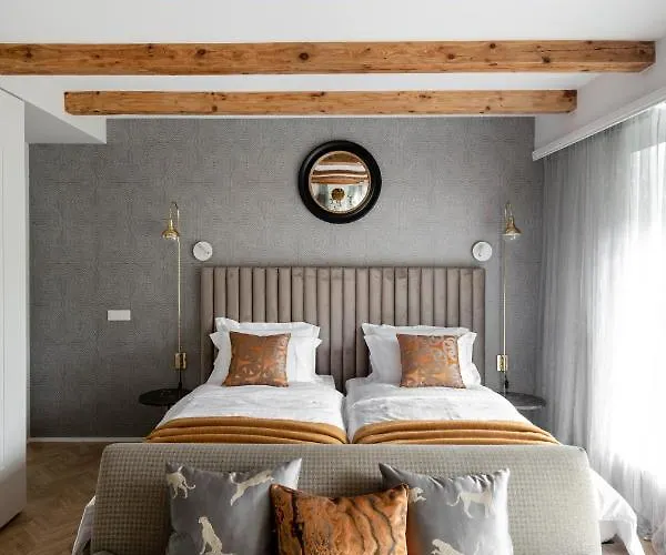 Entire Interwar Grabyte By Pine Forest On The Bank Of The River- 8min By Car From Old Town Kaunas