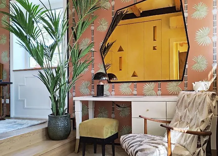 Vila Entire Interwar Grabyte By Pine Forest On The Bank Of The River- 8min By Car From Old Town