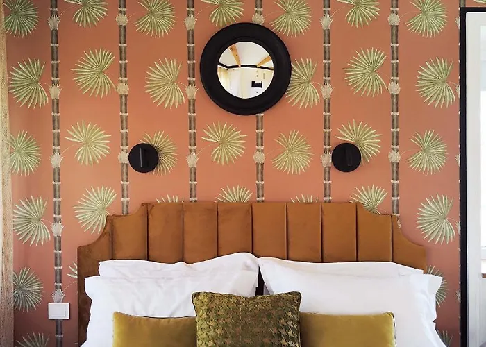 Entire Interwar Grabyte By Pine Forest On The Bank Of The River- 8min By Car From Old Town Kaunas